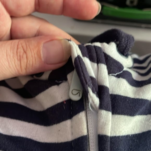 Gap athletic striped hoodie - Picture 3 of 10